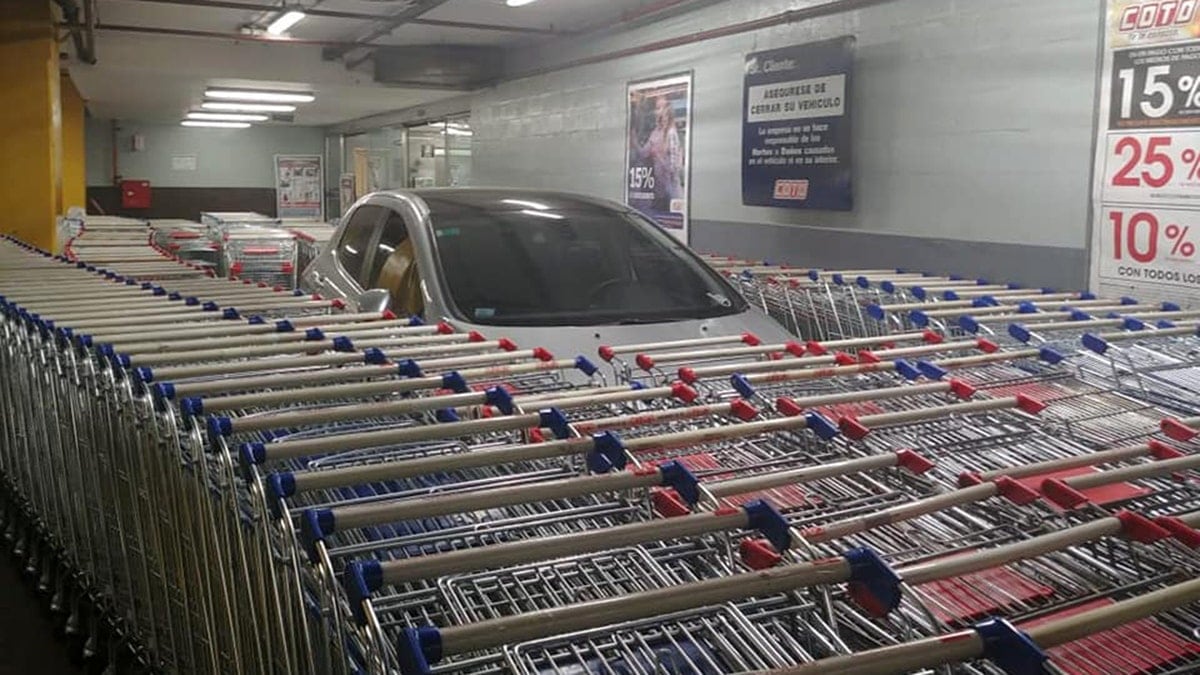 Las ventas de supermercados caen por tercer año y el consumo se concentrate en esenciales